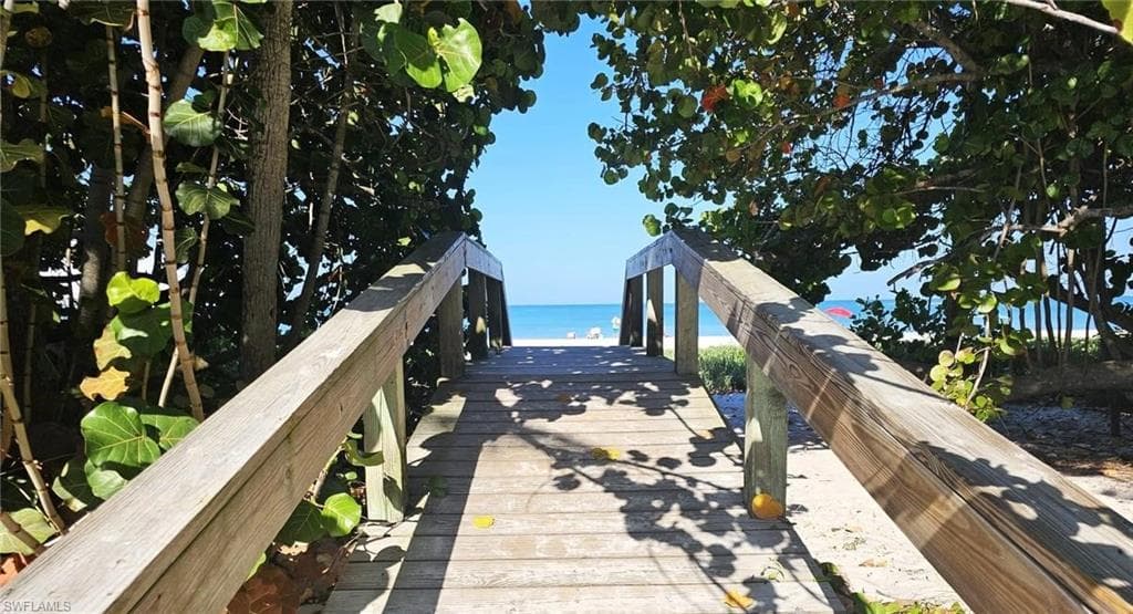18001 Bluewater DR, NAPLES FL 34114-14
