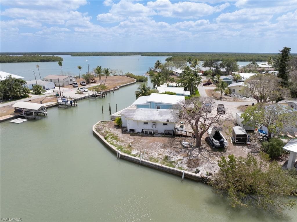 315 pettit DR, NAPLES FL 34140-2