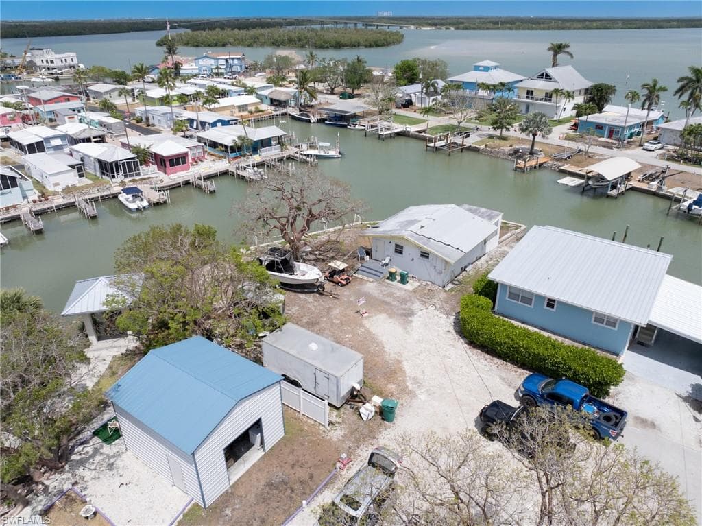 315 pettit DR, NAPLES FL 34140-4