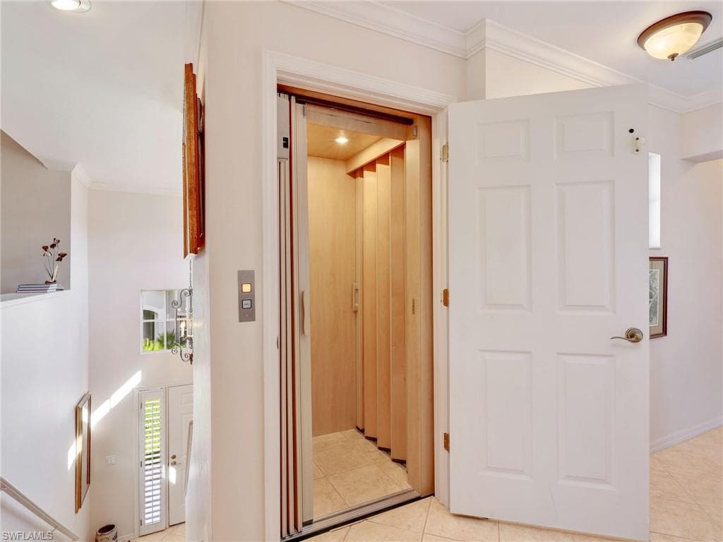 5893 Three Iron DR # 1604, NAPLES FL 34110-27