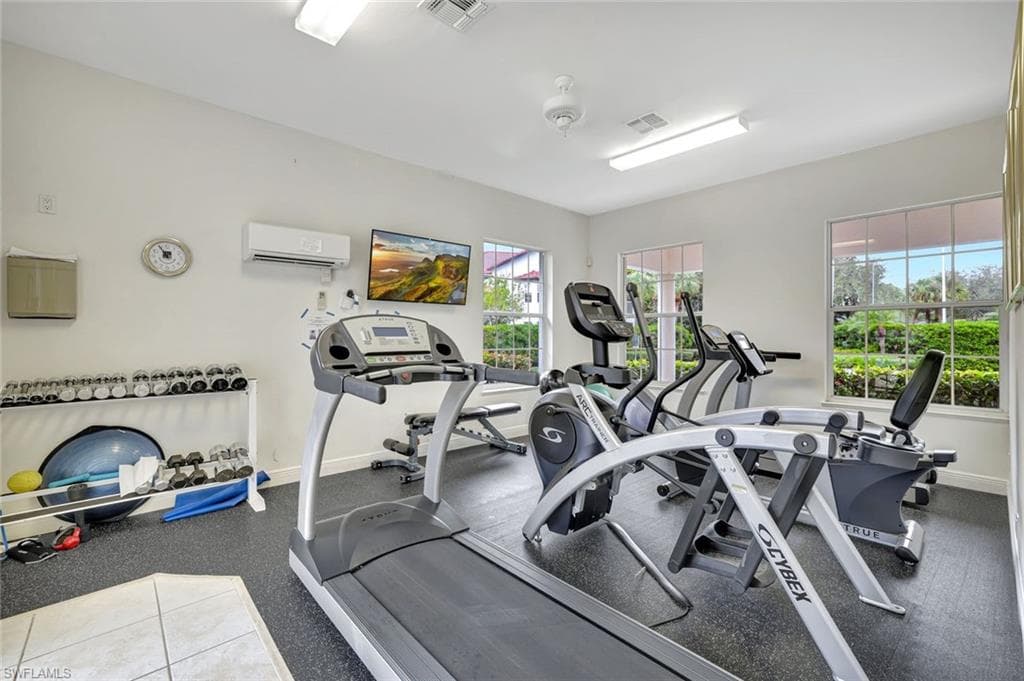 2540 Talon CT # 504, NAPLES FL 34105-28