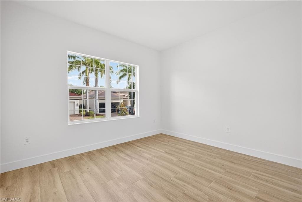 8613 Banyan Bay BLVD-25