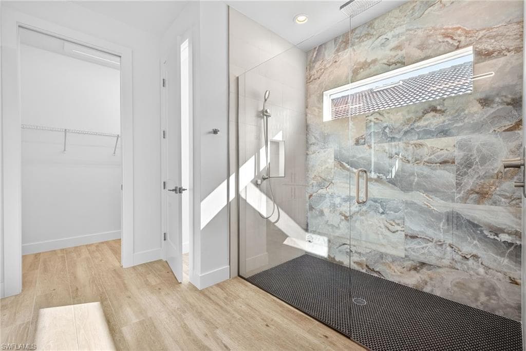 8613 Banyan Bay BLVD-23