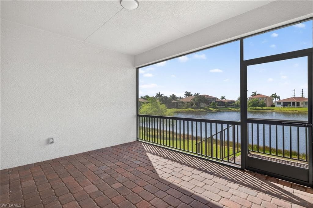 8613 Banyan Bay BLVD-29
