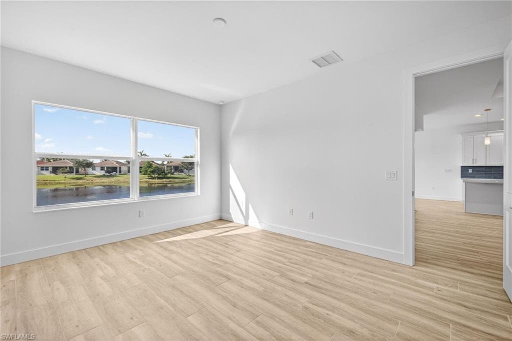 8613 Banyan Bay BLVD-20