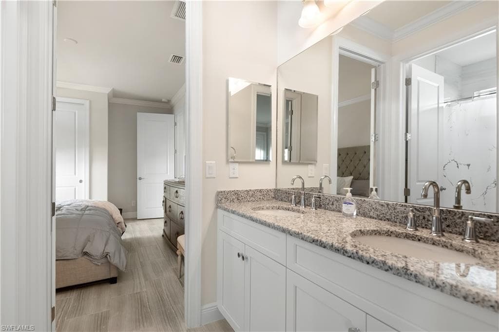 8999 Redonda DR, NAPLES FL 34114-31