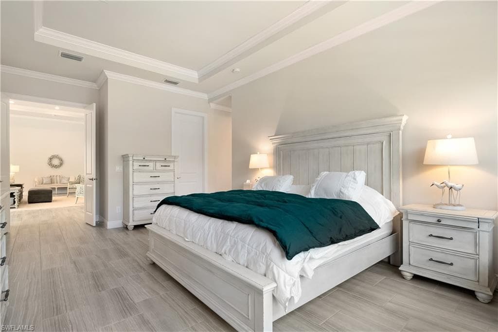 8999 Redonda DR, NAPLES FL 34114-28