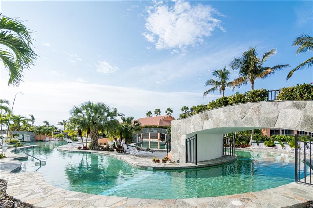 6680 Beach Resort DR # 1210, NAPLES FL 34114-15