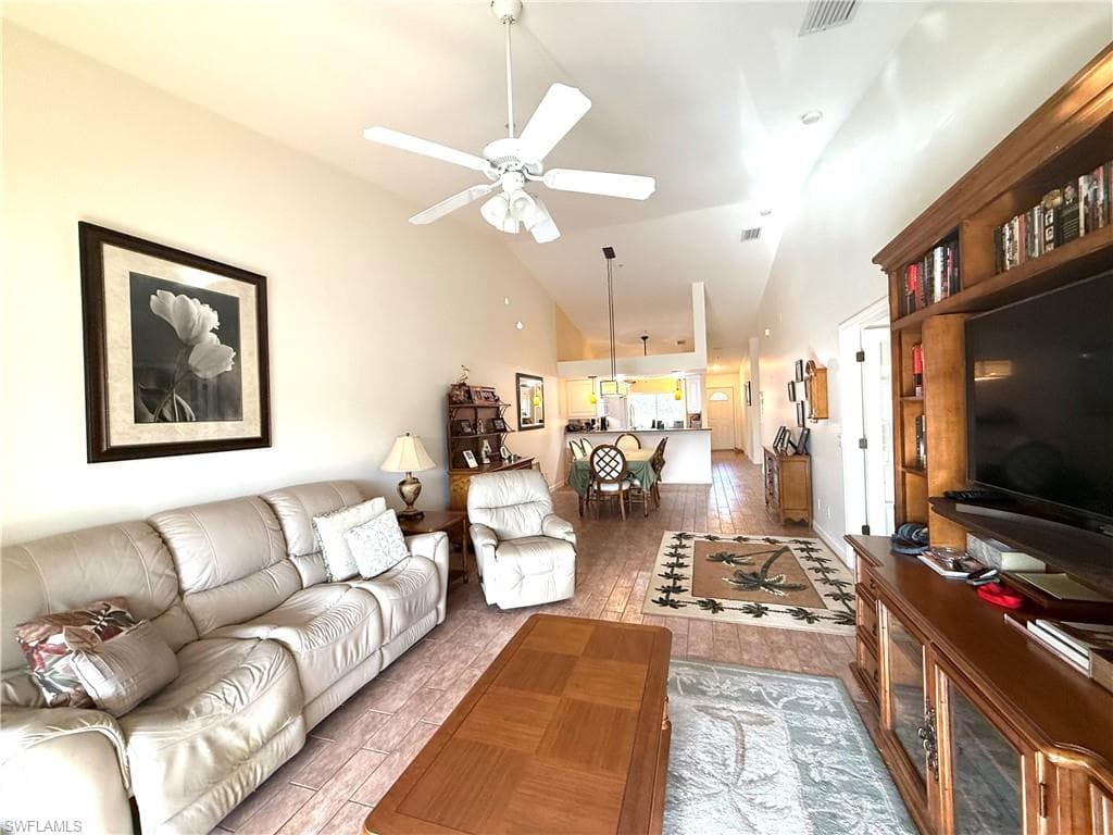 6680 Beach Resort DR # 1210, NAPLES FL 34114-4