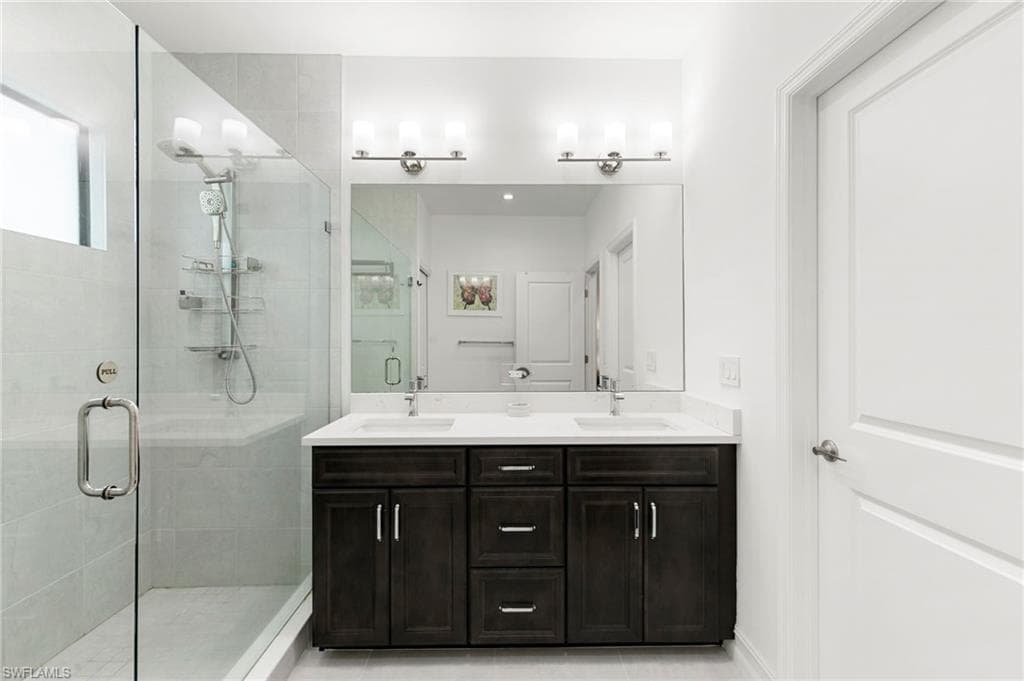 7480 Rockefeller DR, NAPLES FL 34119-15