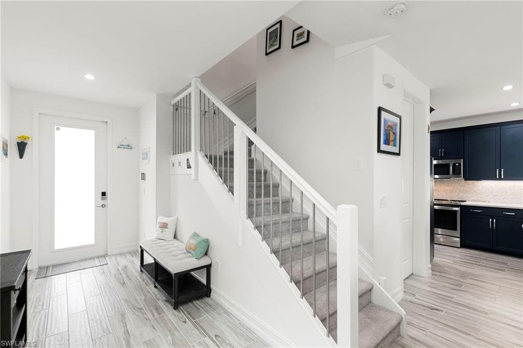 7480 Rockefeller DR, NAPLES FL 34119-3