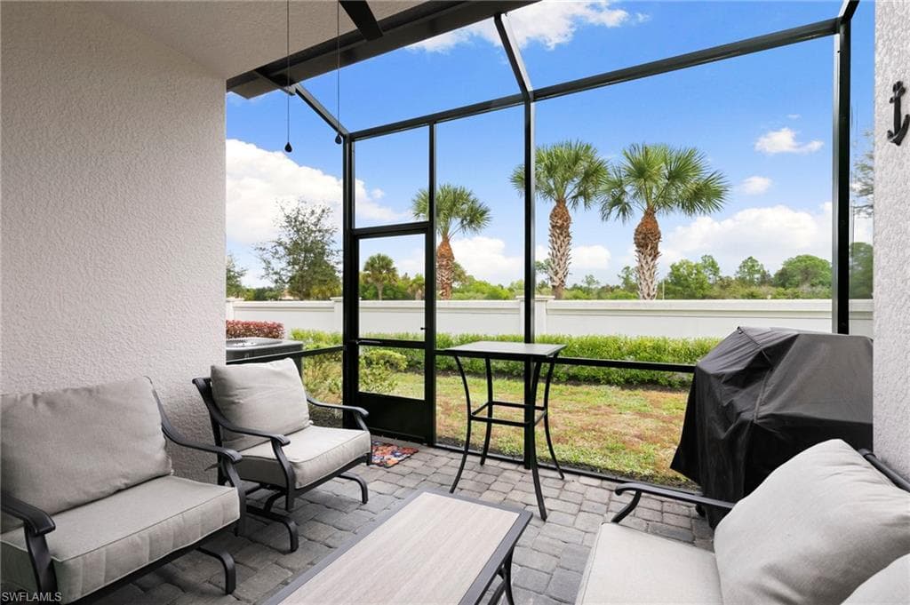 7480 Rockefeller DR, NAPLES FL 34119-24