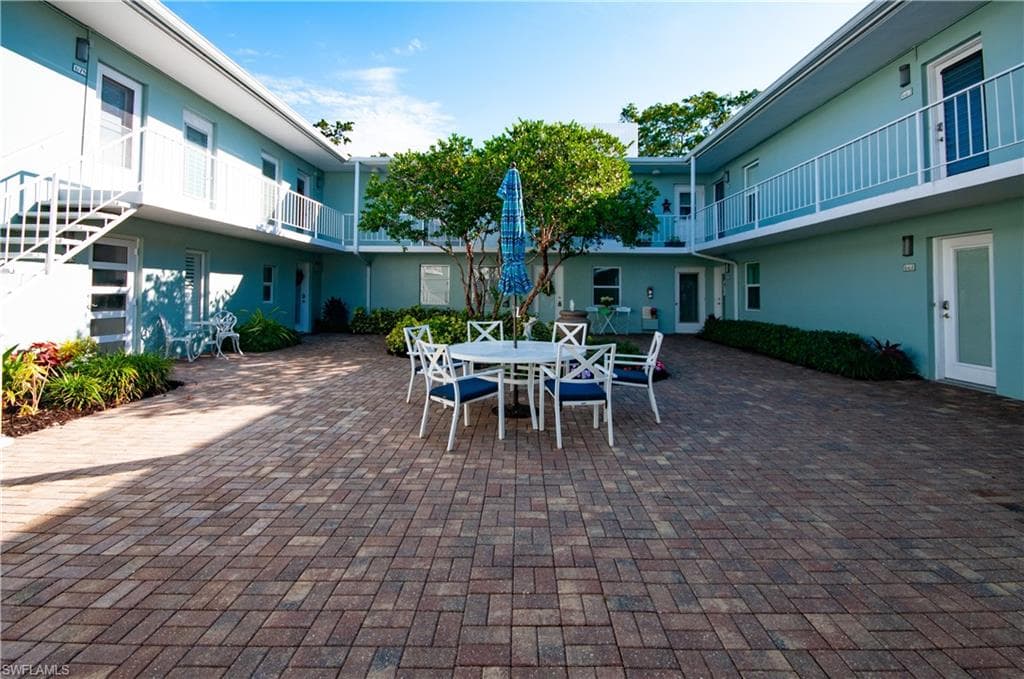 641 12th AVE S # 641, NAPLES FL 34102-14