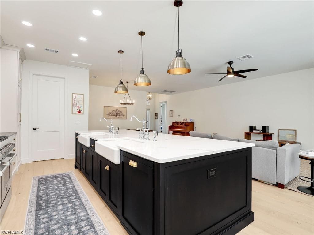8850 Springwood CT-23