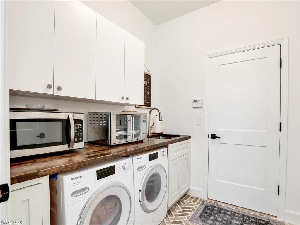 8850 Springwood CT-28