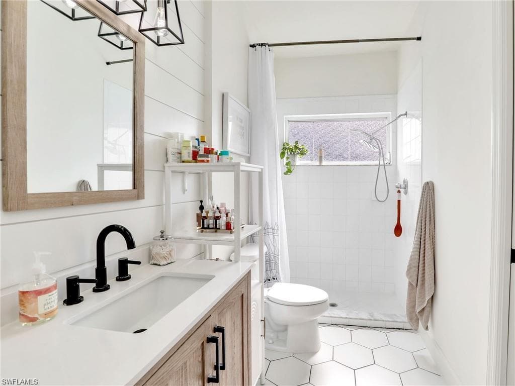 8850 Springwood CT-33