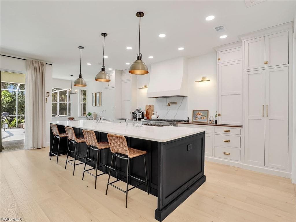 8850 Springwood CT-21