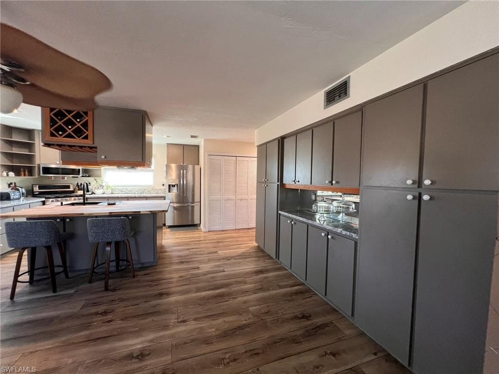 9225 Dimmick DR, SANIBEL FL 33957-15