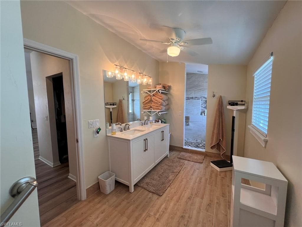 9225 Dimmick DR, SANIBEL FL 33957-18