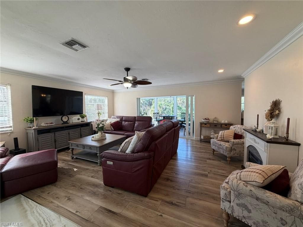 9225 Dimmick DR, SANIBEL FL 33957-7