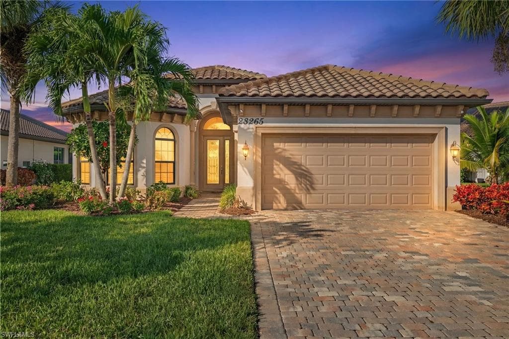 23265 Salinas WAY, BONITA SPRINGS FL 34135-25