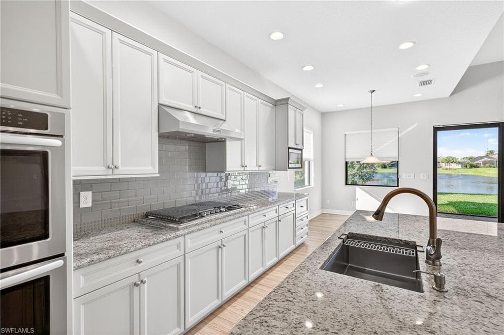 23265 Salinas WAY, BONITA SPRINGS FL 34135-6