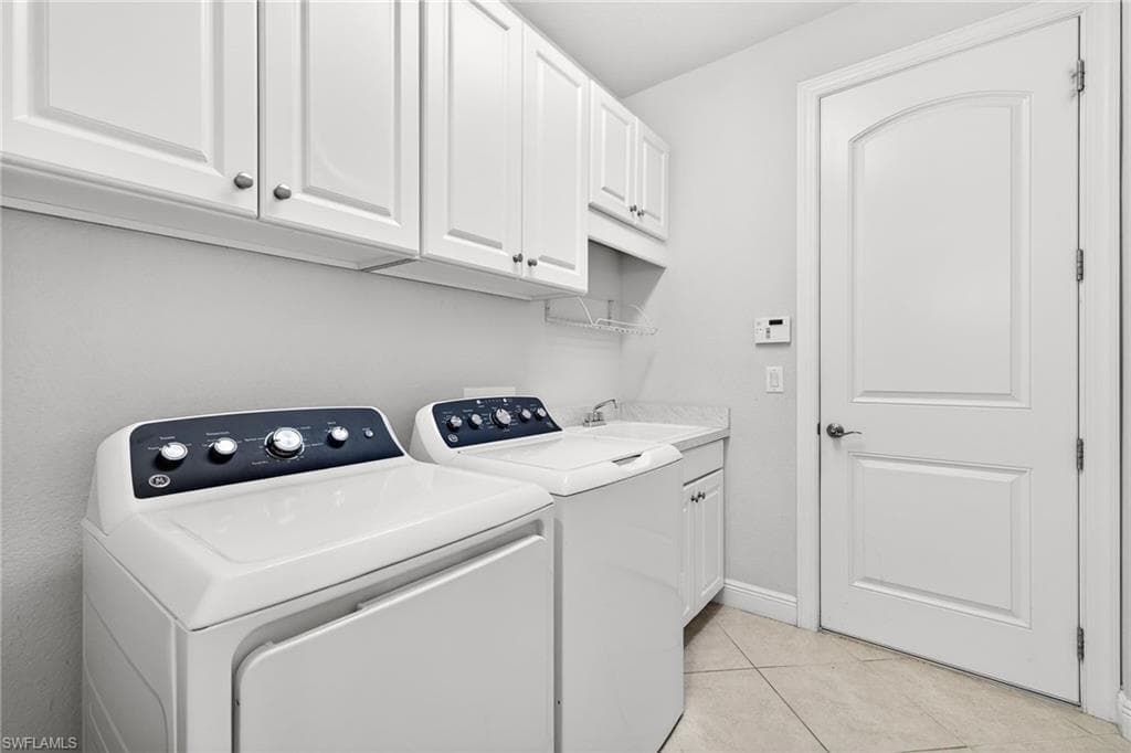 23265 Salinas WAY, BONITA SPRINGS FL 34135-23