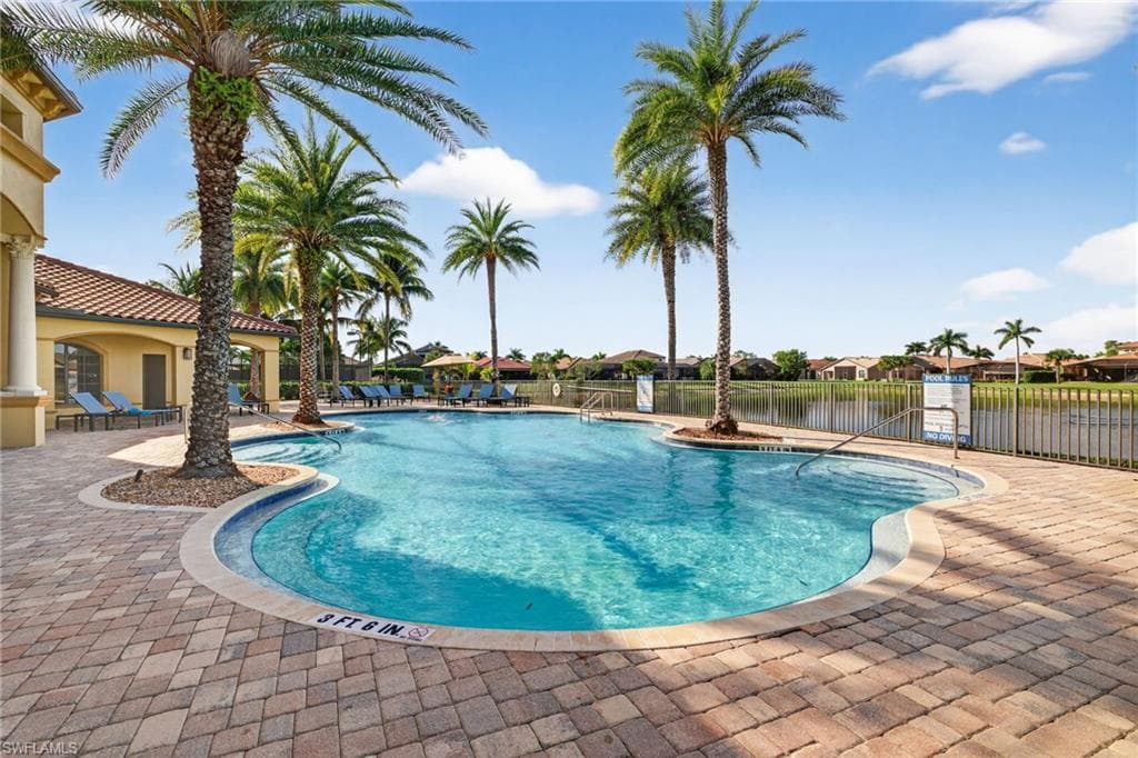 23265 Salinas WAY, BONITA SPRINGS FL 34135-33