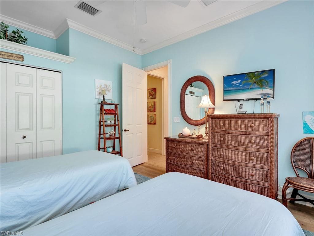 353 Steerforth CT, NAPLES FL 34110-25