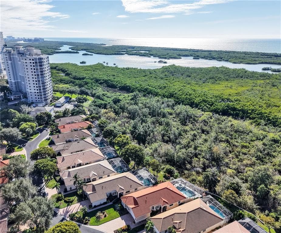 353 Steerforth CT, NAPLES FL 34110-3