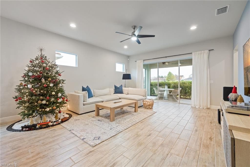 3509 Pilot CIR, NAPLES FL 34120-16