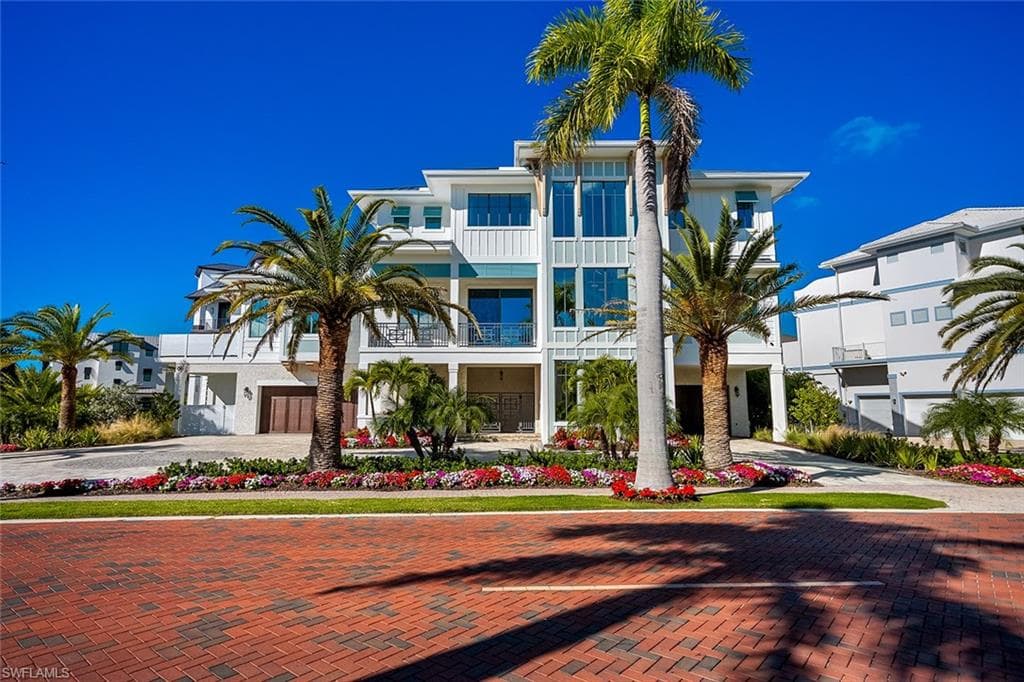 99 Saint Lucia LN, BONITA SPRINGS FL 34134-46