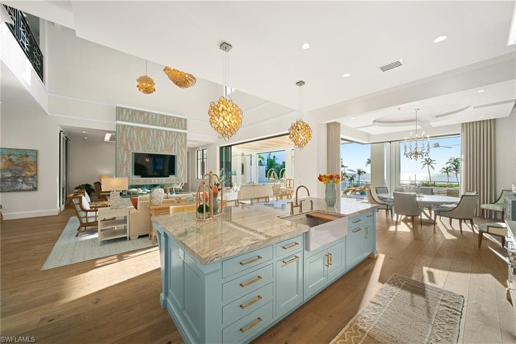 99 Saint Lucia LN, BONITA SPRINGS FL 34134-8
