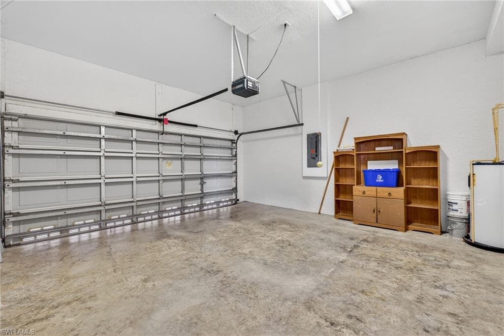 9920 Springlake CIR, ESTERO FL 33928-27