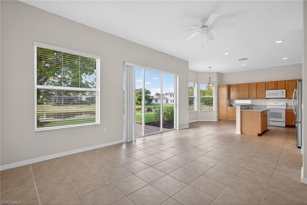 9920 Springlake CIR, ESTERO FL 33928-13