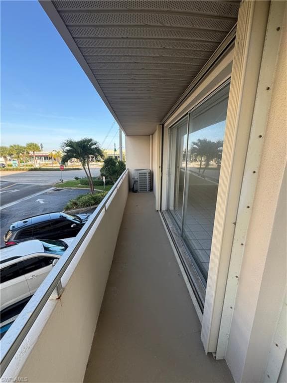 4803 Sunset CT # 108, CAPE CORAL FL 33904-6