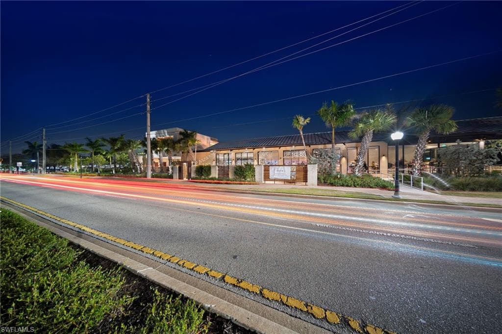 2772 Riverview DR, NAPLES FL 34112-29