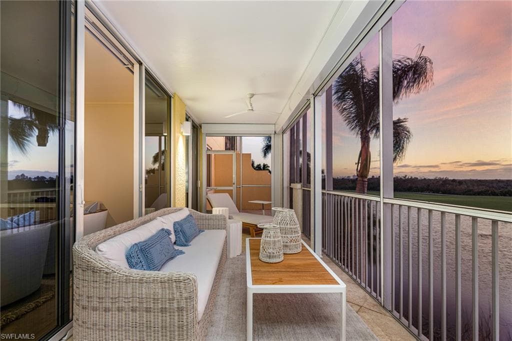 4761 West Bay BLVD # 203, ESTERO FL 33928-1