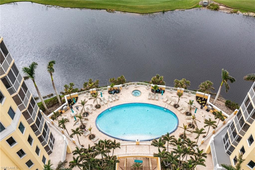 4761 West Bay BLVD # 203, ESTERO FL 33928-37