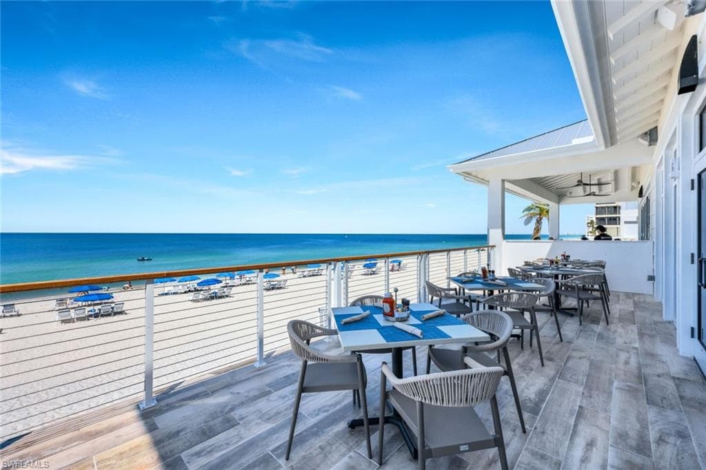 4761 West Bay BLVD # 203, ESTERO FL 33928-38