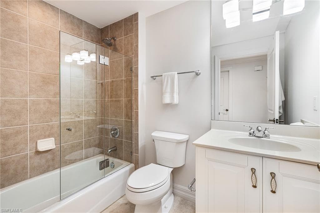 4761 West Bay BLVD # 203, ESTERO FL 33928-24