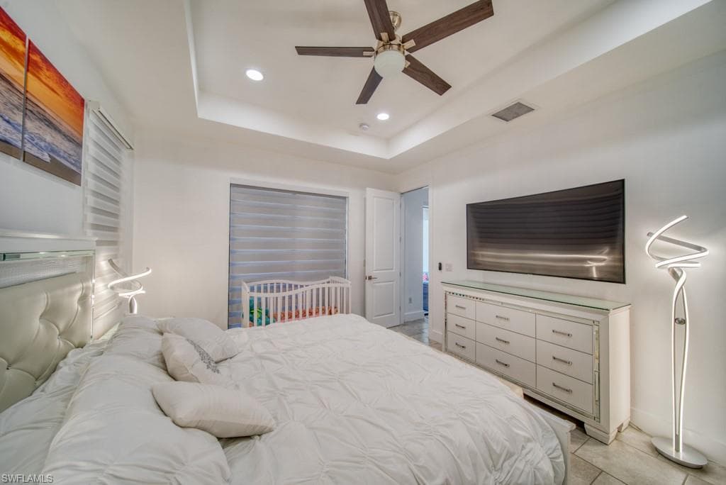 1528 NW 24th PL-11
