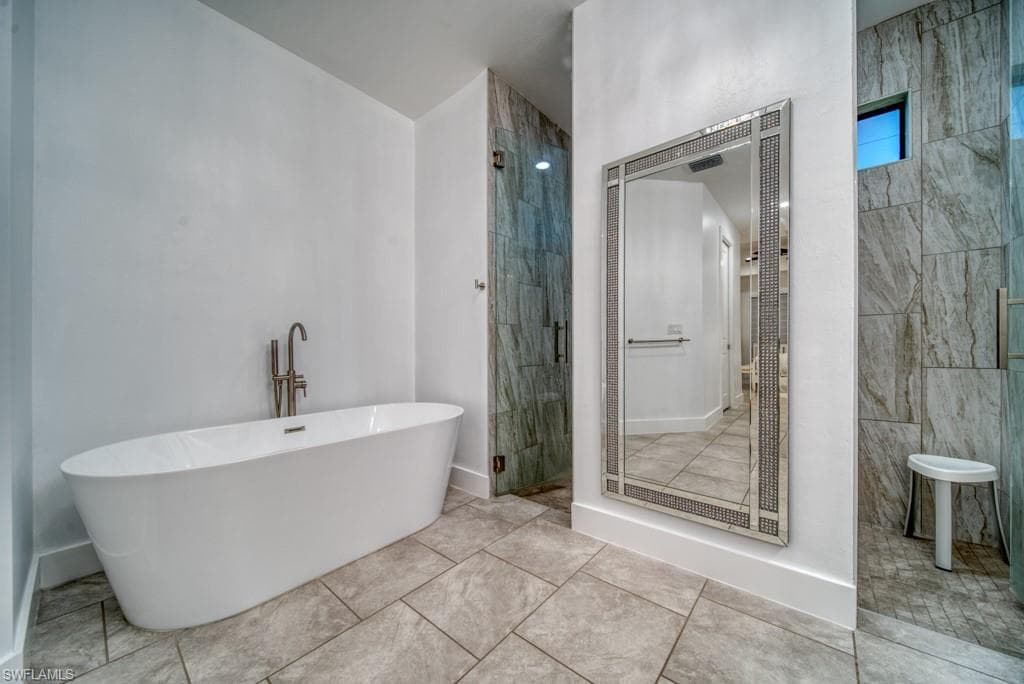 1528 NW 24th PL-21