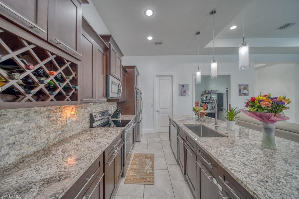 1528 NW 24th PL-8
