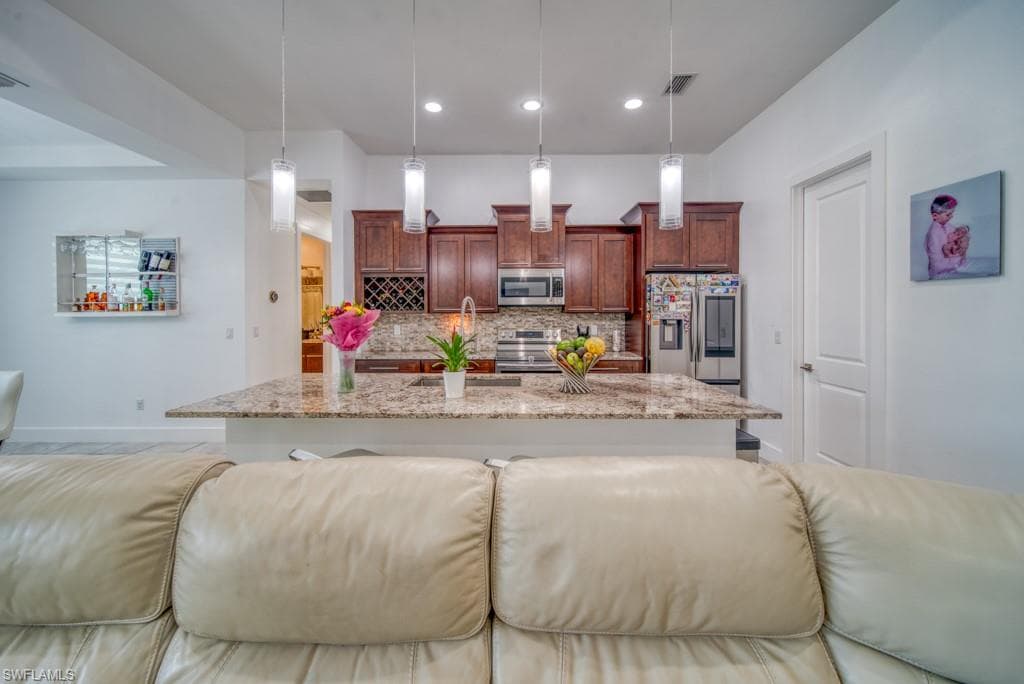 1528 NW 24th PL-9