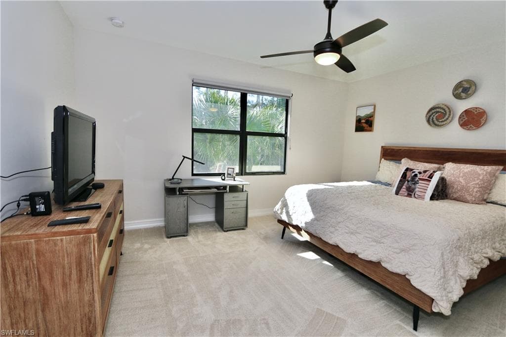 7352 Rockefeller DR, NAPLES FL 34119-21