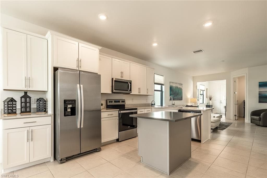 3990 Spotted Eagle WAY, FORT MYERS FL 33966-8