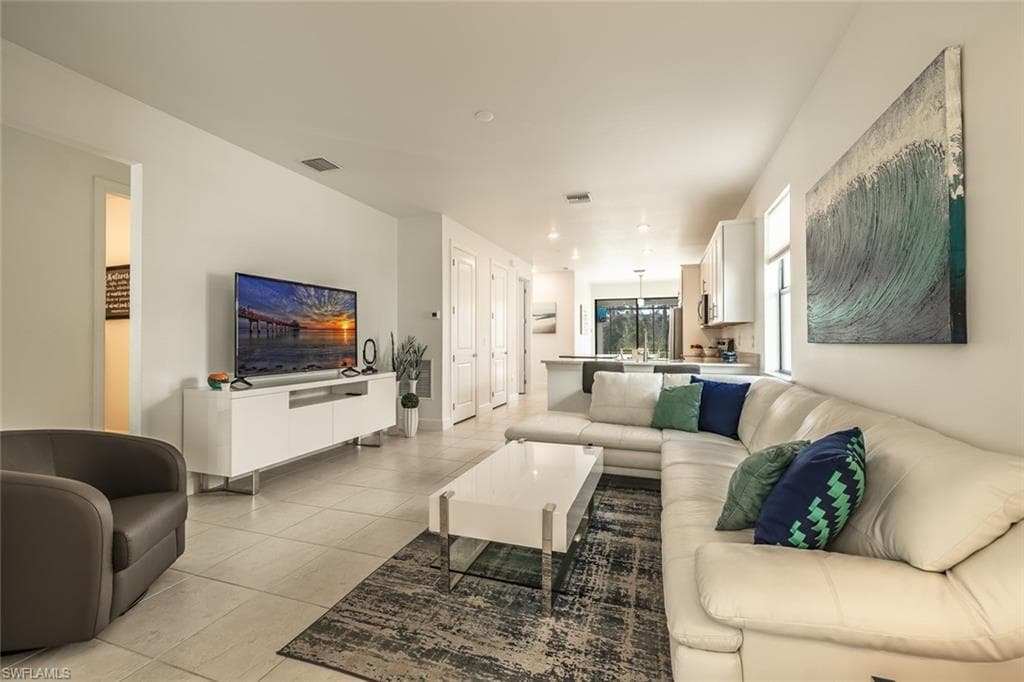 3990 Spotted Eagle WAY, FORT MYERS FL 33966-10