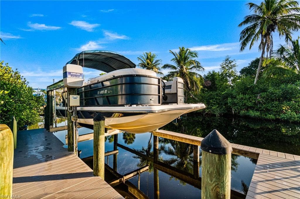 27111 Flamingo DR, BONITA SPRINGS FL 34135-8