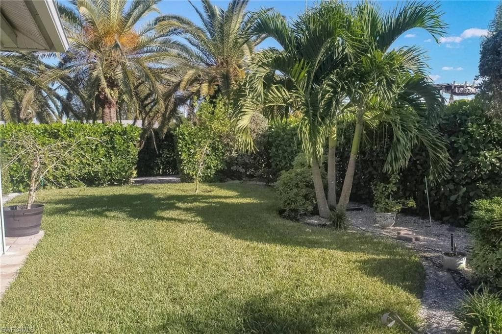60 4th ST, BONITA SPRINGS FL 34134-4